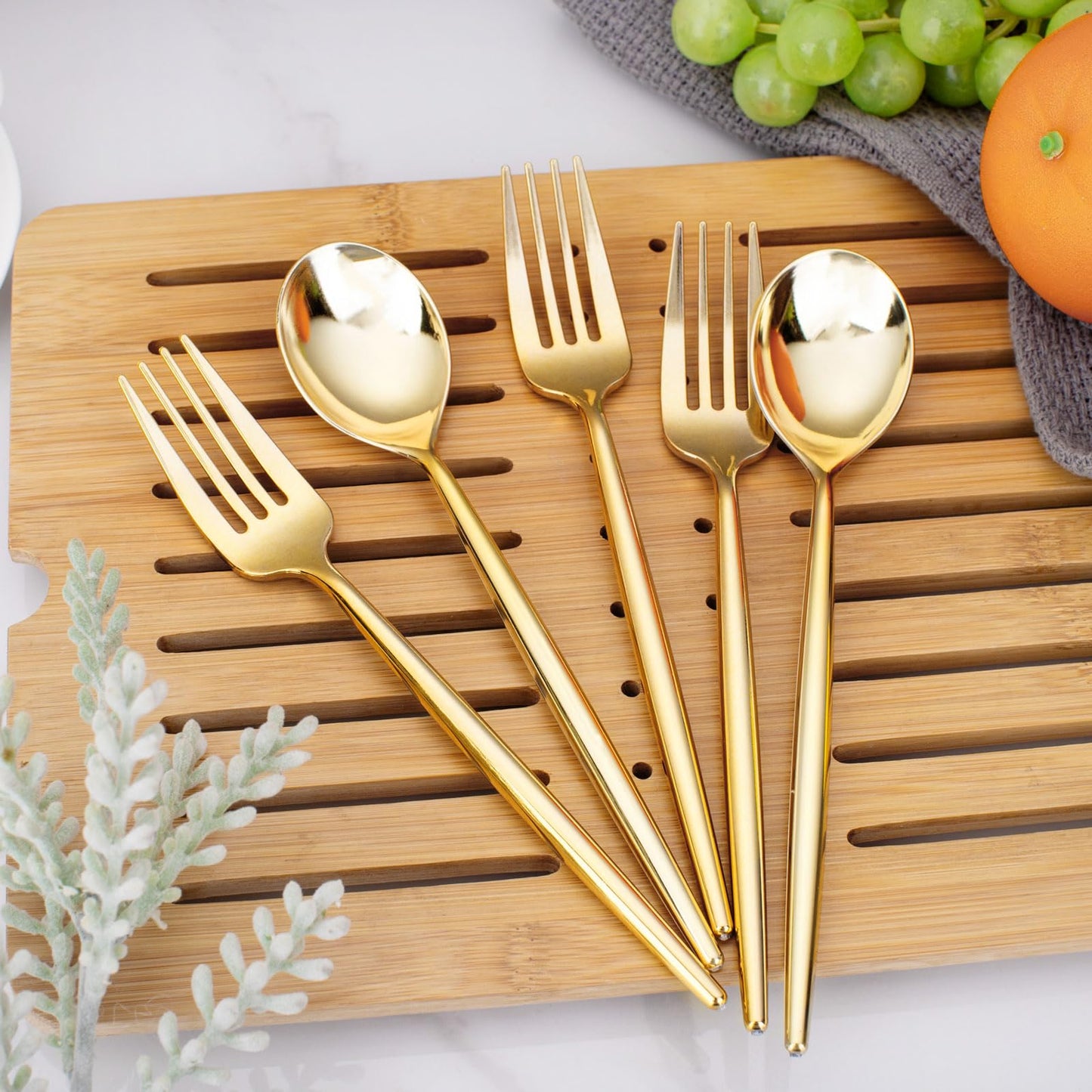 SUT 200PCS Heavy Duty Disposable Flatware Set, Gold Plastic Forks and Spoons, Includes 100 Forks, 100 Spoons for Party
